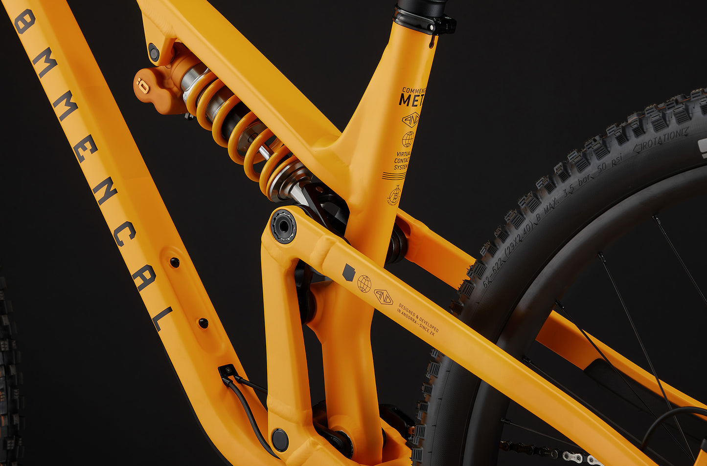 COMMENCAL META V5 OHLINS EDITION YELLOW
