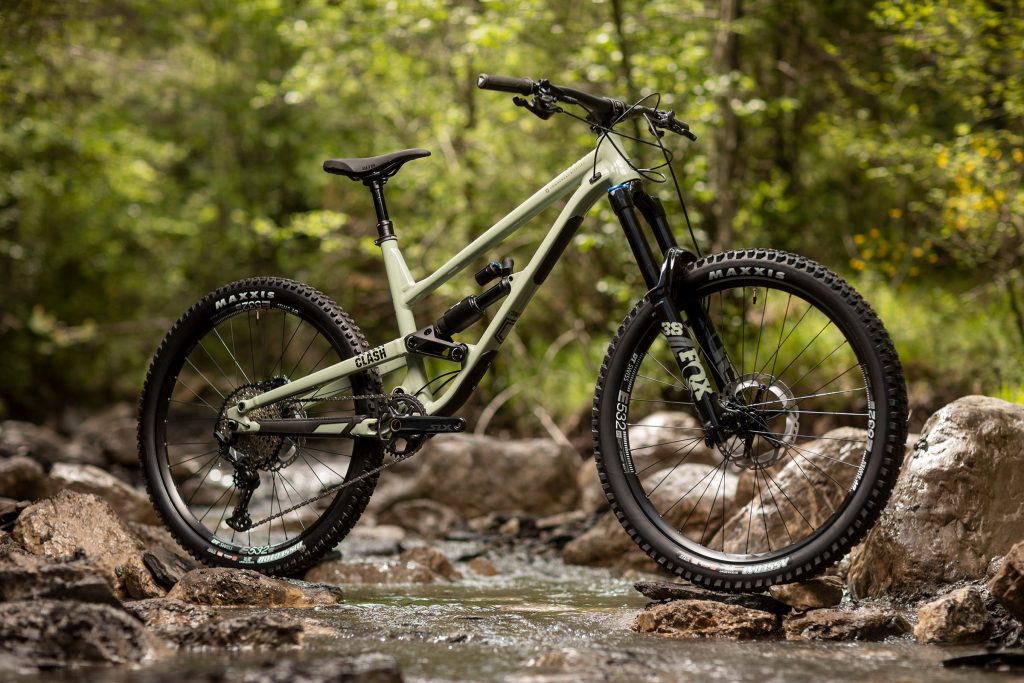 Commencal Clash Essential Heritage Green 2021