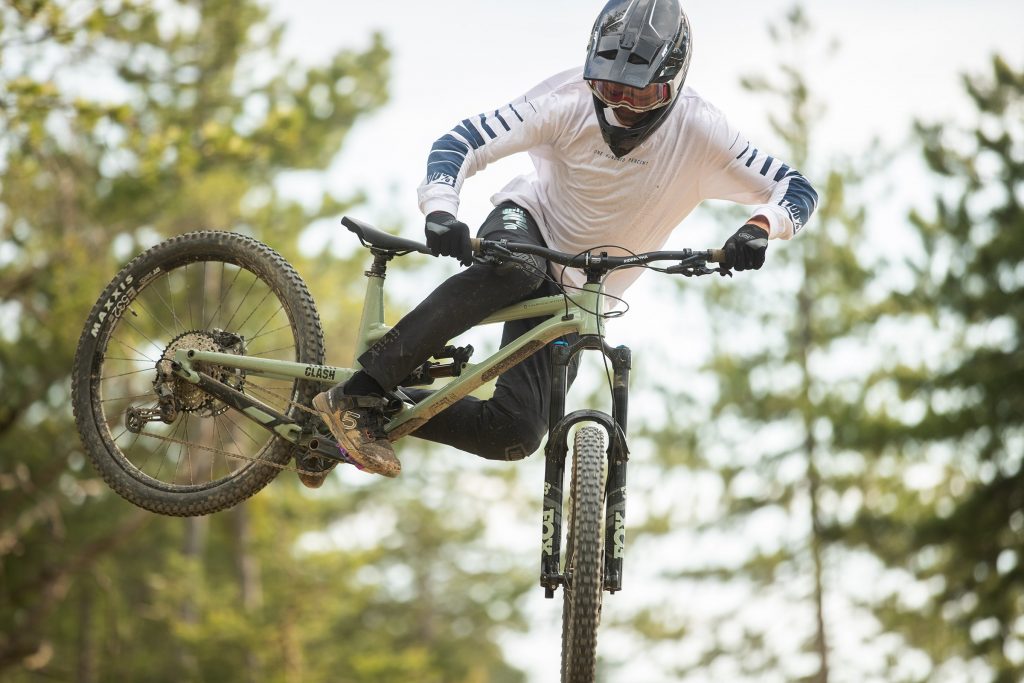 Commencal Clash Essential Heritage Green 2021 qrcycles